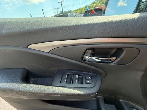 Used 2019 Honda Ridgeline Sport image 18