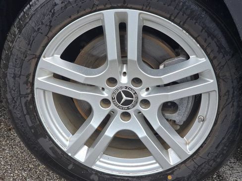 Used 2022 Mercedes-Benz GLB 250 4MATIC image 10