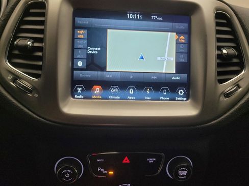 Used 2017 Jeep Compass Latitude w/ Popular Equipment Group FWD image 25
