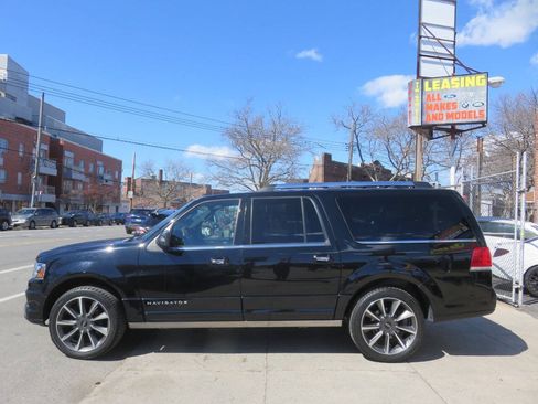 Used 2016 Lincoln Navigator L Reserve AWD/4WD image 7