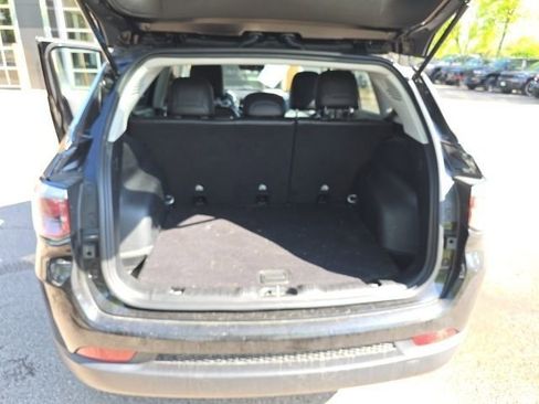 Used 2019 Jeep Compass Latitude AWD/4WD image 14