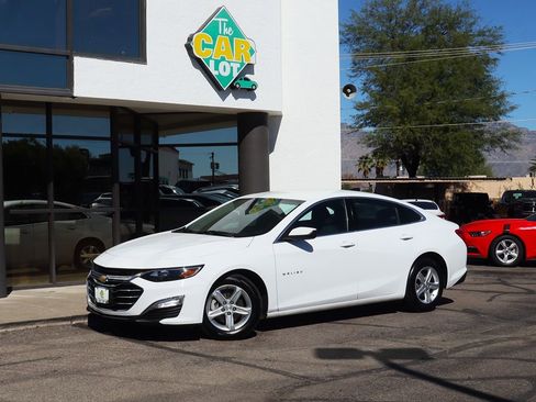 Used 2024 Chevrolet Malibu LS image 3