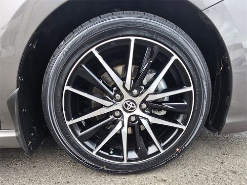 Certified 2023 Toyota Camry SE image 9