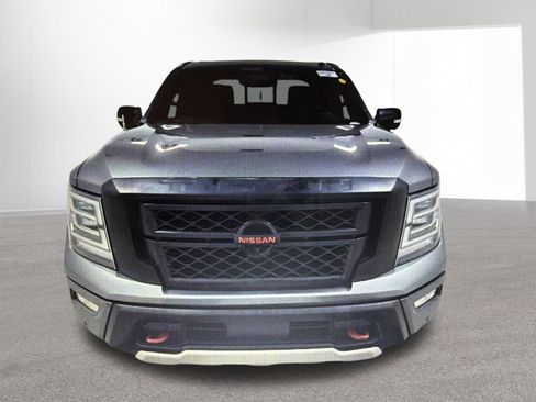 Used 2021 Nissan Titan PRO-4X w/ Pro-4x Convenience Package AWD/4WD image 16