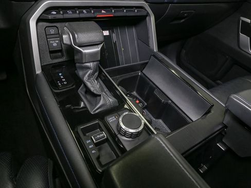 Used 2023 Toyota Tundra Platinum AWD/4WD image 34