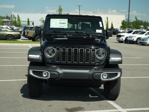 New 2026 Jeep Gladiator Sport w/ Dual Top Group AWD/4WD image 2