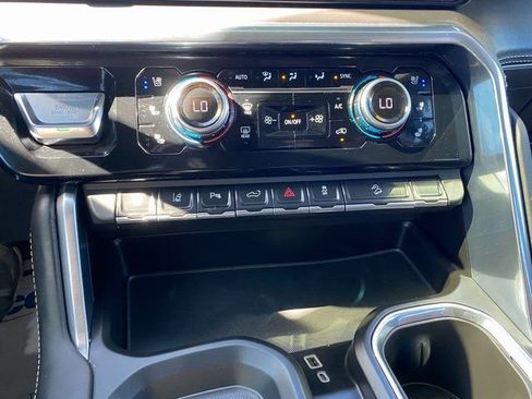 Used 2024 GMC Sierra 3500 Denali Ultimate image 20