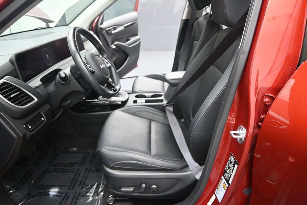 Certified 2024 Kia Seltos SX AWD/4WD image 17