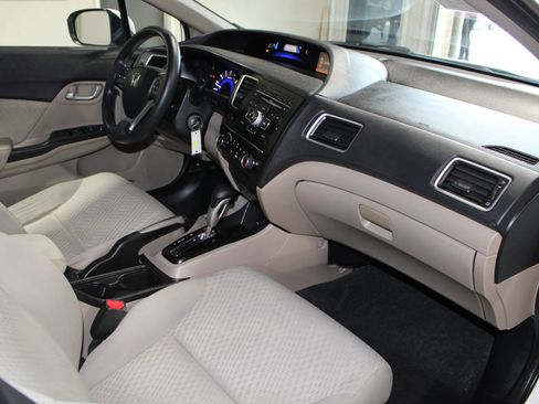 Used 2014 Honda Civic LX image 25