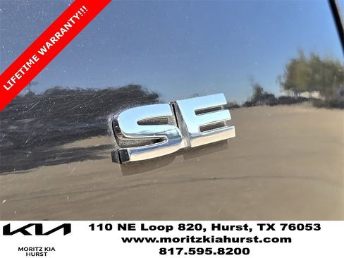 Used 2024 Mitsubishi Outlander SE Black Edition image 16