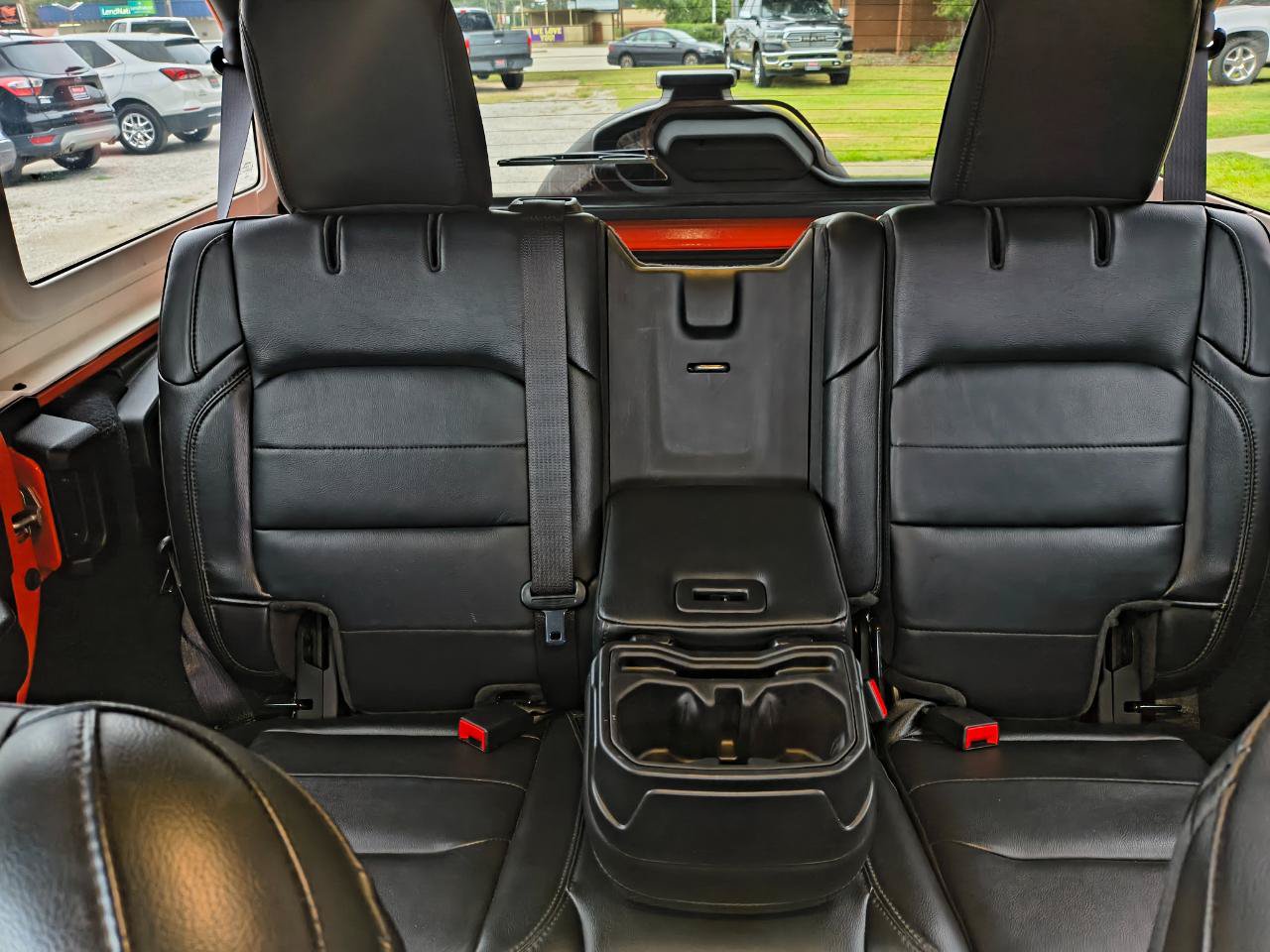 Used 2023 Jeep Wrangler Unlimited Sahara AWD/4WD image 14