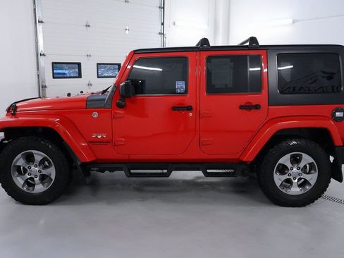 Used 2017 Jeep Wrangler Unlimited Sahara image 4