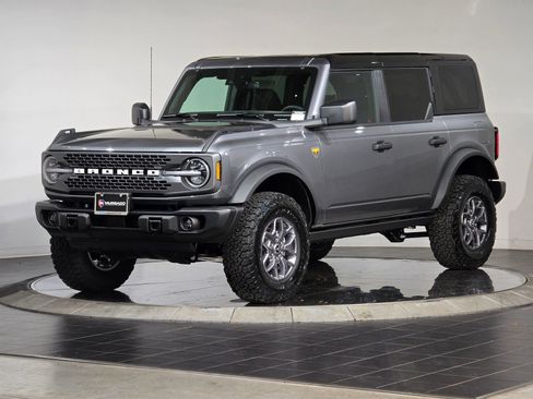 New 2025 Ford Bronco Badlands image 5