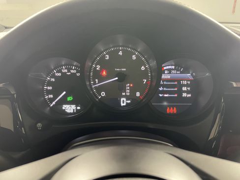 Used 2024 Porsche Macan S image 18