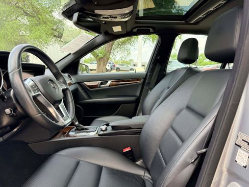 Used 2014 Mercedes-Benz C 250 Sedan image 10