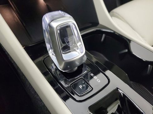 Certified 2026 Volvo XC40 B5 Plus w/ Protection Package Premier AWD/4WD image 34