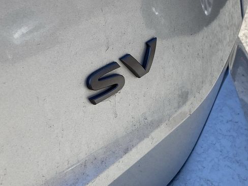 Used 2024 Nissan Rogue SV FWD image 5
