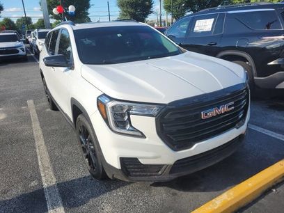 Used 2023 GMC Terrain SLE w/ Driver Convenience Package