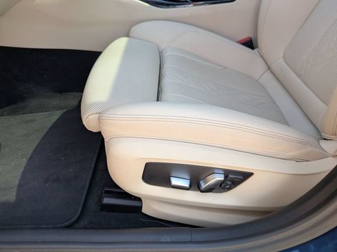 Used 2022 BMW 530i xDrive w/ Convenience Package AWD/4WD image 19