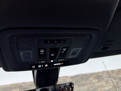 Used 2023 GMC Sierra 2500 Denali w/ Denali Ultimate Package image 28