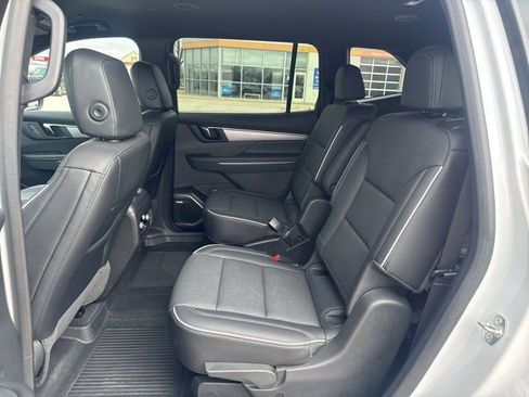 Used 2025 Buick Enclave Preferred w/ Trailering Package, 5000 lbs. image 10