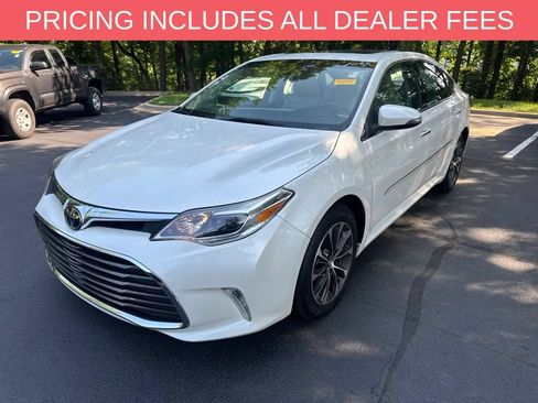 Used 2017 Toyota Avalon XLE Premium FWD image 14