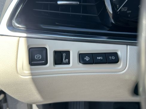 Certified 2021 Cadillac XT6 Premium Luxury FWD image 32