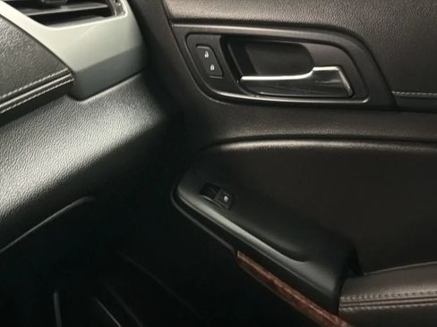 Used 2017 Chevrolet Suburban Premier w/ Max Trailering Package RWD image 17