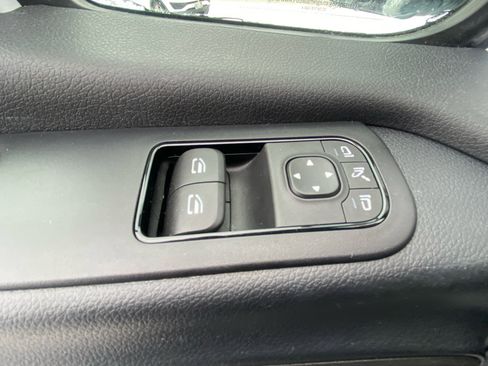 Used 2023 Mercedes-Benz Sprinter 2500 image 27