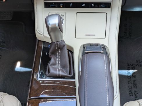 Used 2017 Lexus ES 350 w/ Luxury Package FWD image 17
