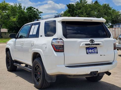 Used 2020 Toyota 4Runner SR5 Premium AWD/4WD image 31