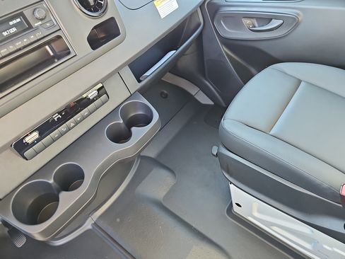 New 2025 Mercedes-Benz Sprinter 2500 image 25