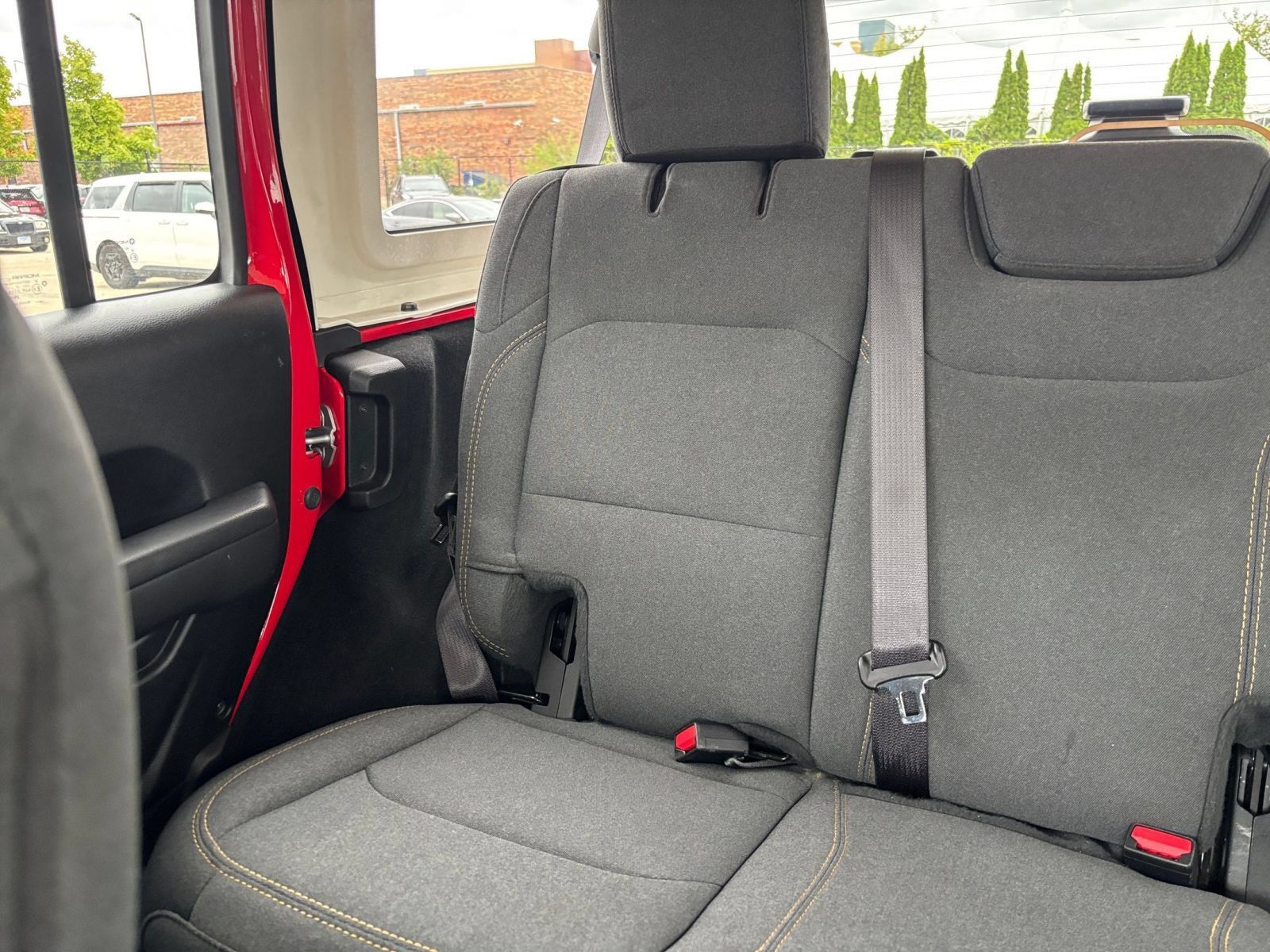 Used 2025 Jeep Wrangler Unlimited Sport AWD/4WD image 36
