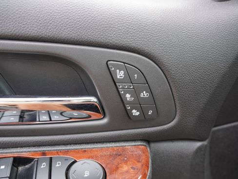 Used 2013 Chevrolet Tahoe LTZ AWD/4WD image 8