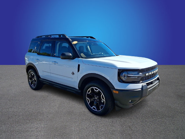 Used 2025 Ford Bronco Sport Outer Banks AWD/4WD image 3
