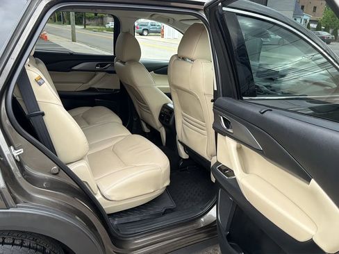 Used 2018 MAZDA CX-9 Touring w/ Touring Premium Package AWD/4WD image 25