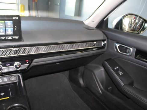 Used 2023 Honda Civic Touring image 25