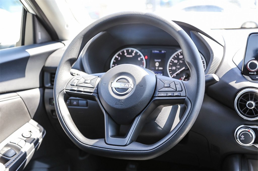 Used 2025 Nissan Sentra S FWD image 17