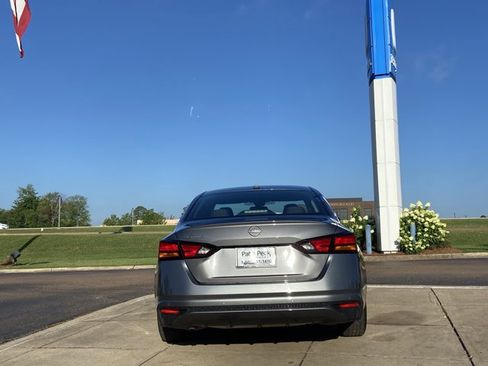 Used 2025 Nissan Altima 2.5 SV FWD image 10