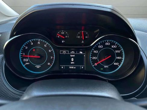 Used 2018 Chevrolet Cruze LT w/ Convenience Package image 28