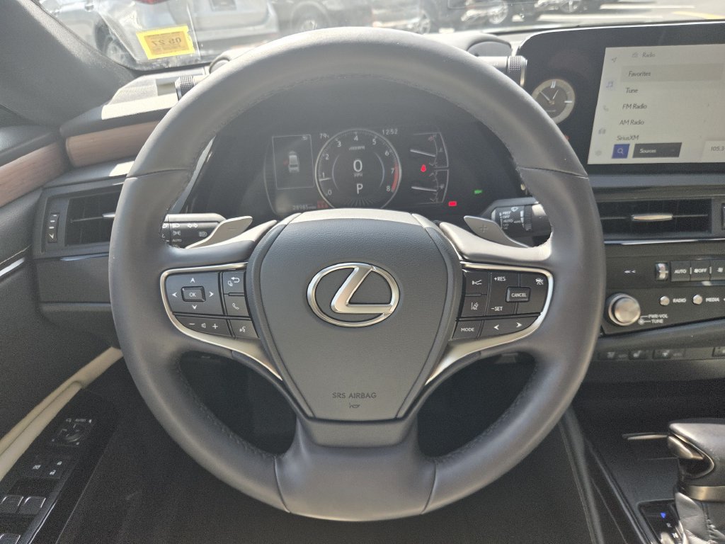 Used 2023 Lexus ES 350 w/ Premium Package FWD image 18