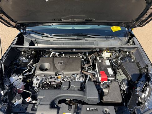 Used 2025 Toyota RAV4 XLE image 32