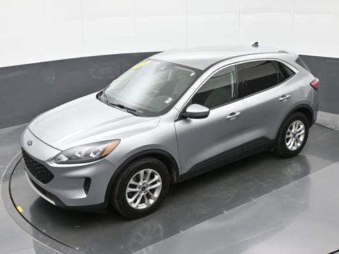 Used 2021 Ford Escape SE FWD image 36