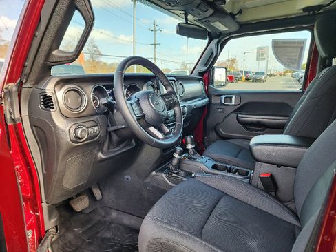 Used 2021 Jeep Wrangler Unlimited Sport image 34