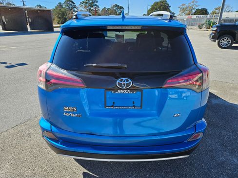 Used 2016 Toyota RAV4 SE image 5