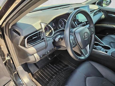 Used 2023 Toyota Camry XLE FWD image 9