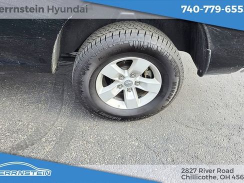 Used 2024 RAM 1500 Classic SLT AWD/4WD image 17
