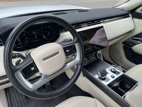 Used 2023 Land Rover Range Rover SE image 6