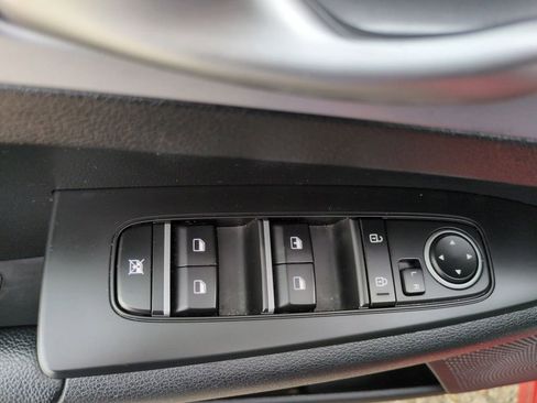 Used 2024 Kia Forte LXS FWD image 15