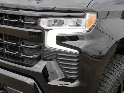 Used 2024 Chevrolet Silverado 1500 RST AWD/4WD image 16